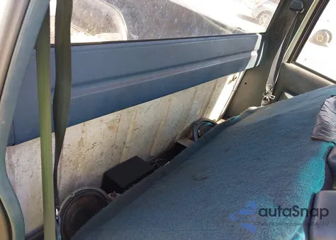 1994 Chevrolet Gmt-400 C1500 из США, поврежденный, VIN 1GCEC14K6RE200881